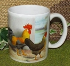 Keramik-Tasse - Becher mit Wunschname – Rundum-Motiv: Hahn und Henne – Leghorn