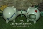 Sparschwein mit Stopfen – 10 x 8,5 x 8,5 cm - Nilpferdmotiv – fester Name: Dorothea