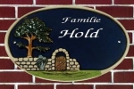 Keramik-Türschild – Baum mit Mauerbogen - blau