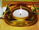 Teelicht-Halter aus gelbem Glas - Quader - 8 cm
