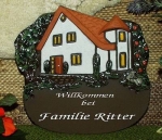Töpfer-Türschild – Haus mit Turm und Hund – 19 x 19 cm - Reliefbild – sehr aufwändige Handarbeit – DISC